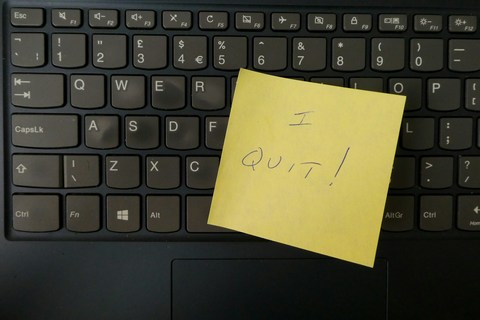 post-it note left on keyboard at work saying I quit